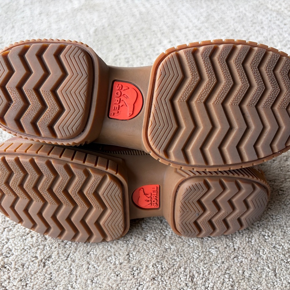 Sorel Chelsea Boot in Cognac Brown - Picture 9 of 9